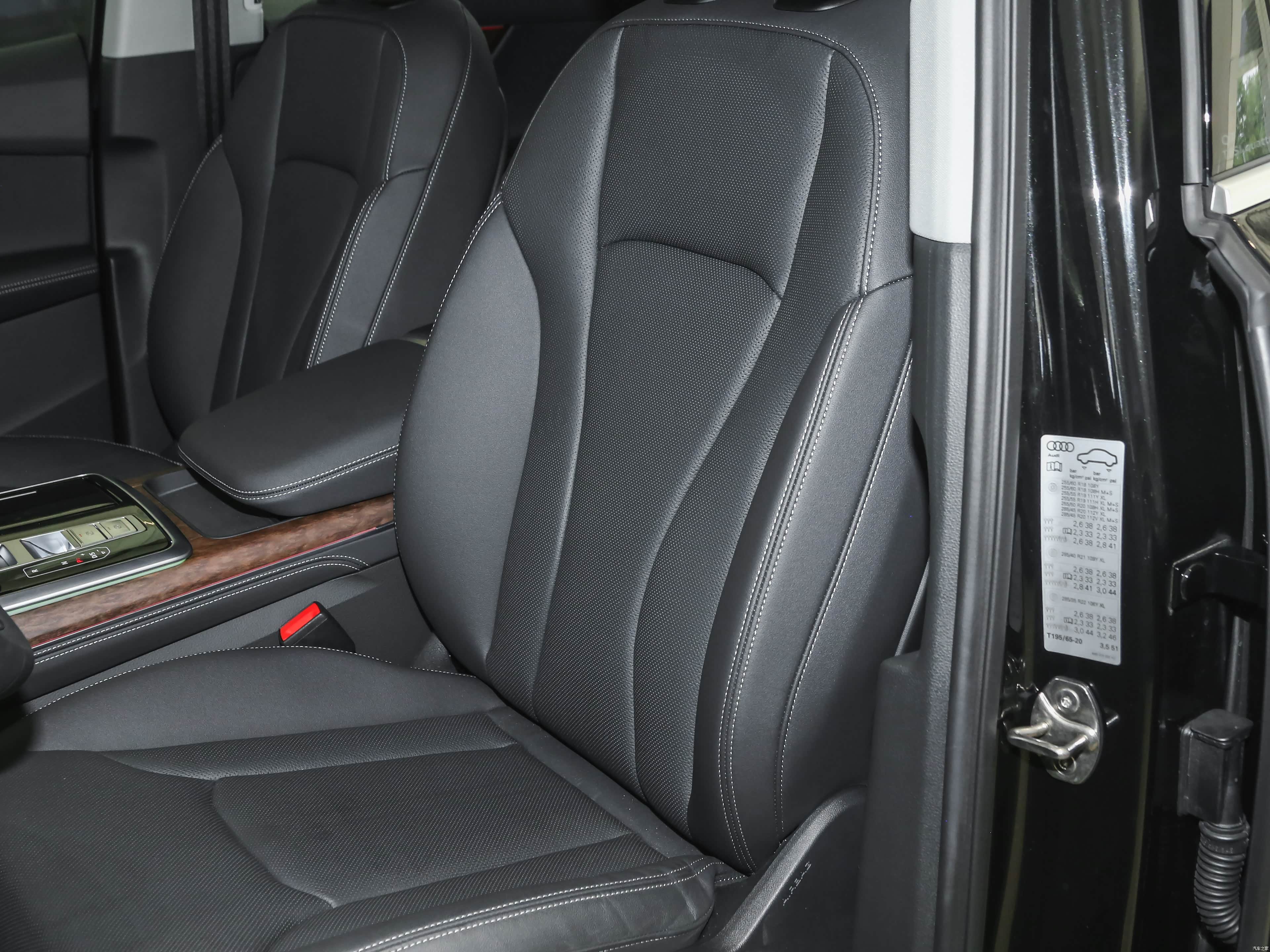Audi Q7, миниатюра 23