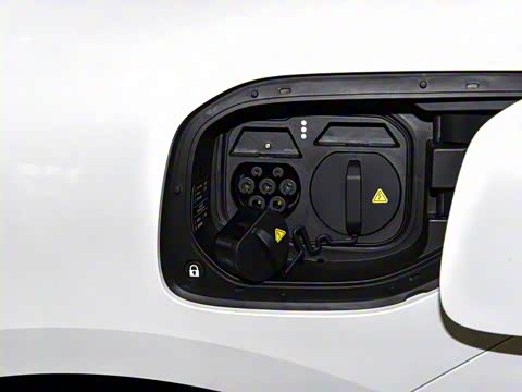 2025�� �Ŀ� Max���̰�