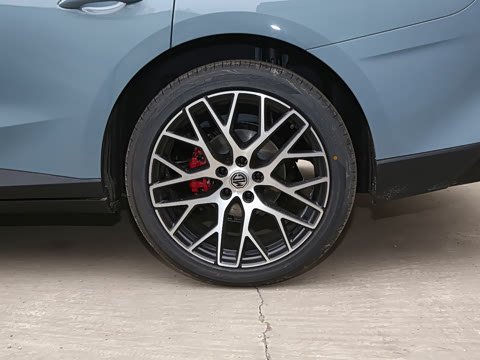 2026�� 2.0T 405 AT������