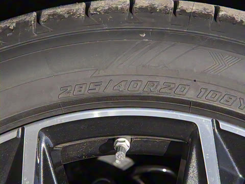 2026�� 735Li ������װ