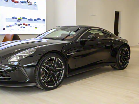 2024�� 4.0T V8 Coupe