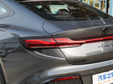 2026�� 2.0T 405 AT������