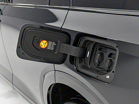 2025�� Ǭ�� UItra 6��