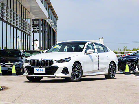 2026�� 530Li ������ M�˶���װ