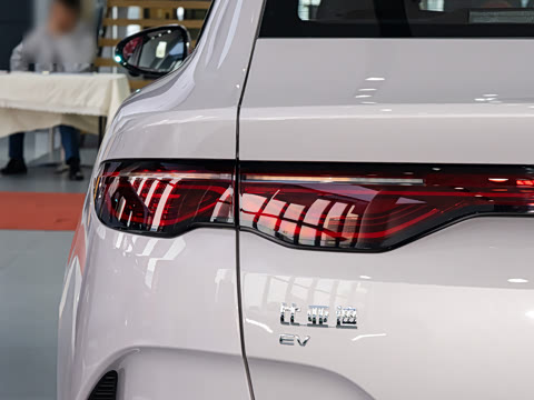 2025�� EV 470KM������