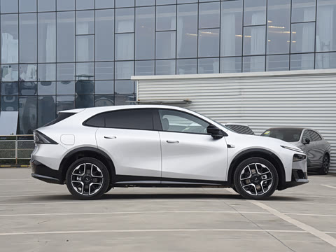 2026�� ���� 1704 Max �Ƽ���