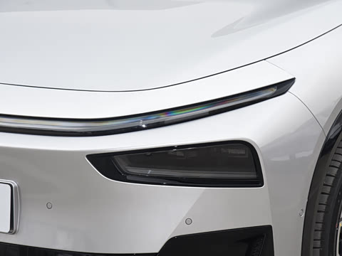 2026�� ���� 1704 Max �Ƽ���