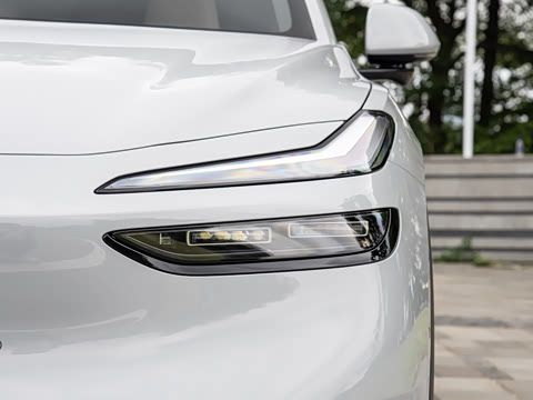 2026�� 85kWh Max+