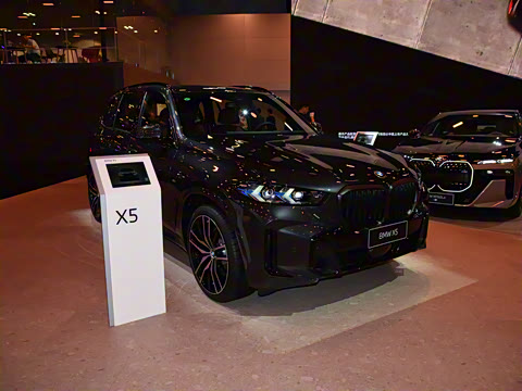 2025�� xDrive 40Li ������M�˶���ҹ��װ