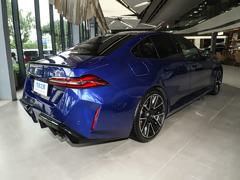 2025�� M5