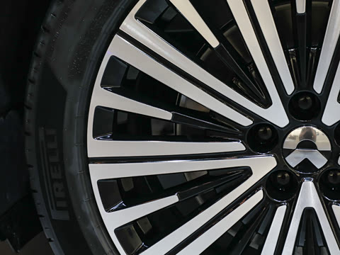 2026�� 102kWh ����ǩ����