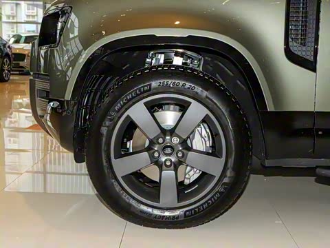 2025�� 90 3.0T P400 X-Dynamic HSE