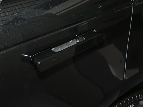 2025�� 3.0 L6 400PS SV���ٴ����ӳ��� 4��