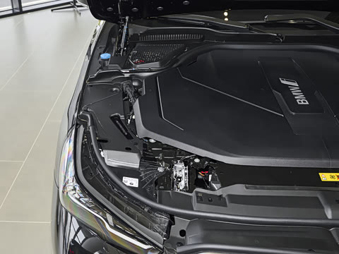 2026�� �Ŀ� eDrive 35L M�˶���װ