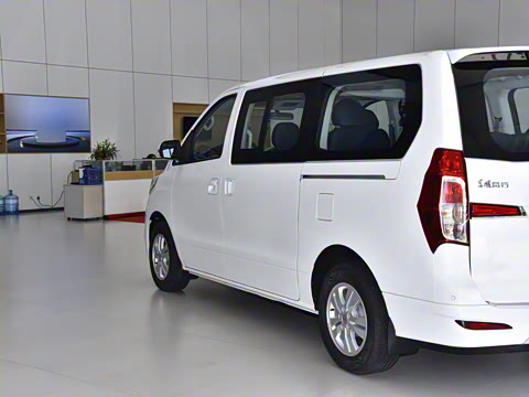 2025�� 2.0L �ֶ�������CNG 7��