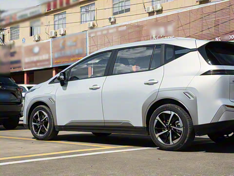 2025�� Plus 610 ������