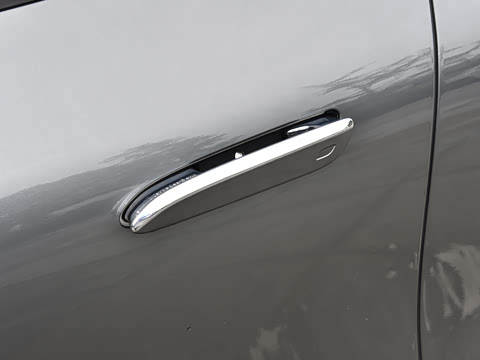 2023�� AMG EQE 53 4MATIC+