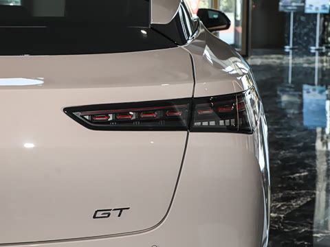 2025�� 560 Lite��