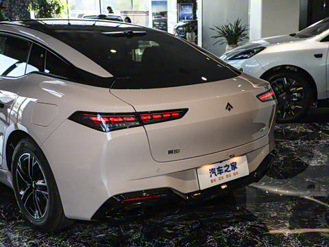 2025�� 560 Lite��