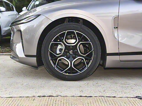 2026�� ������������� 730������