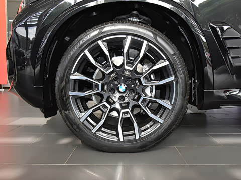 2025�� xDrive 40Li M�˶���ҹ��װ