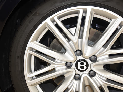 2026�� 4.0T V8 ��׼��