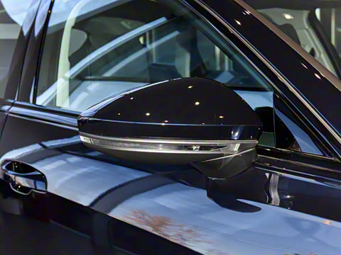 2025�� allroad quattro 55 TFSI ��̽�ռ�