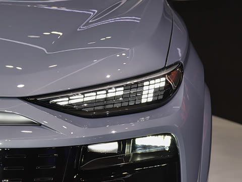2026�� quattro Ǭ���Ǽݰ�