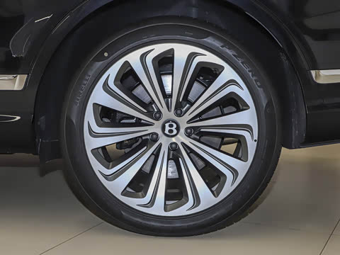 2026�� 4.0T V8 ������վ���