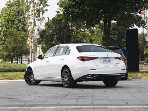 2025�� �Ŀ� C 260 L