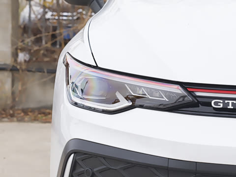 2026�� 380TSI DSG GTI