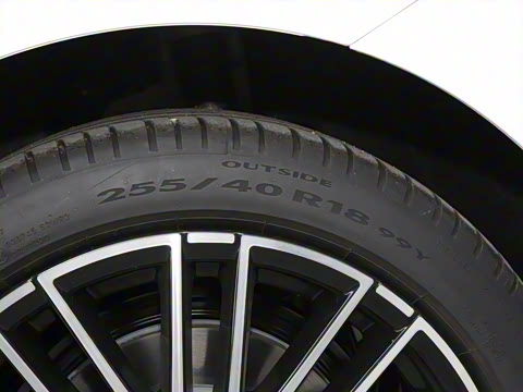 2025�� �Ŀ� C 260 L