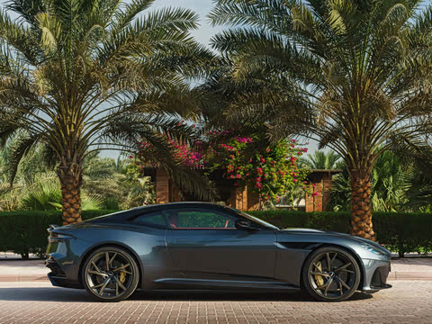 2023�� DBS Superleggera V12 Coupe