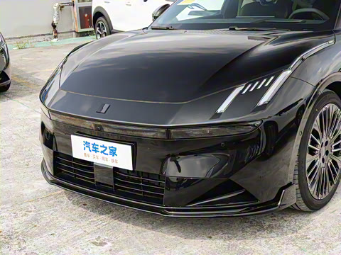 2025�� 240����Ultra�˶���