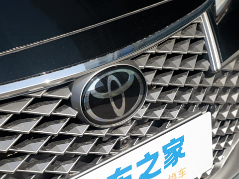 2026�� ˫�� 2.5L XLE����