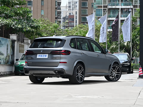 2026�� �Ŀ� xDrive 40Li ������M�˶���ҹ��װ