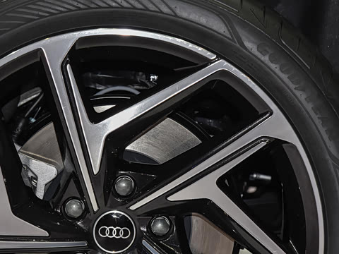 2026�� quattro Ǭ���Ǽݰ�