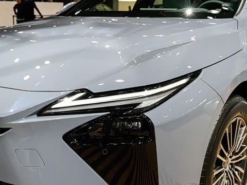 2026�� 300h