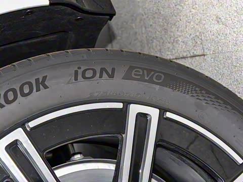 2026�� �ȷ�quattro��