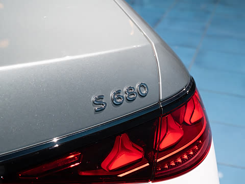 2027�� S 680 4MATIC