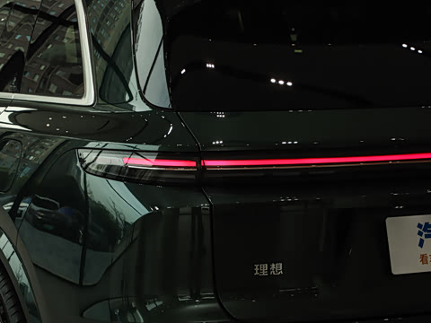 2025�� Max ���ܻ��°�