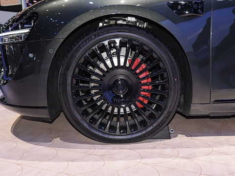 2025�� ���� Ultra�������� (896�߼����״