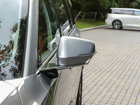 2025�� Ǭ�� UItra 6��