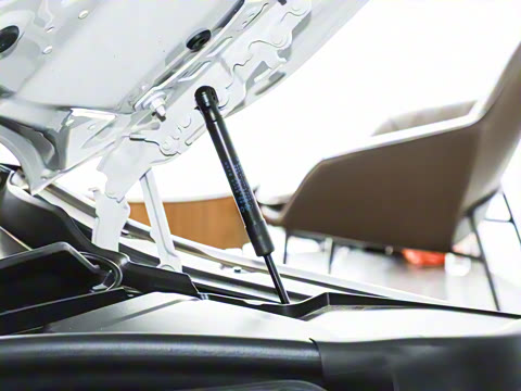 2025�� 225i M�˶���ҹ��װ