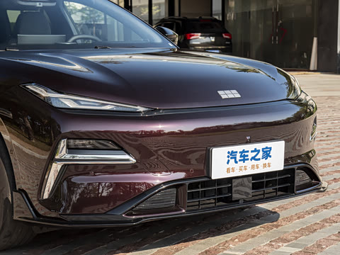 2026�� 225km EM-P Զ�����ǺӰ�+ҫҹ��װ