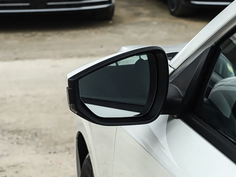 2026�� 1.6L CVT �Ƽ���