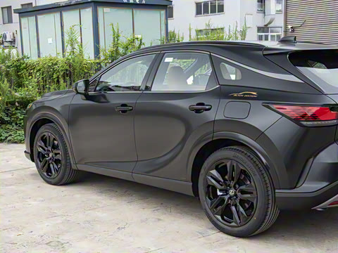 2026�� 300 ����Black Edition