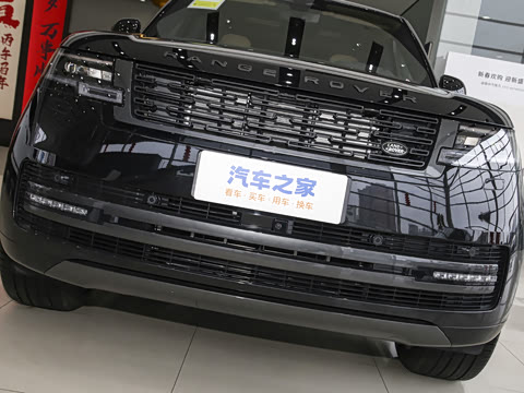 2026�� 3.0 L6 400PS SE�����