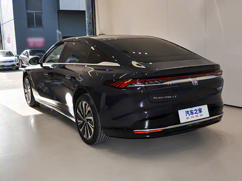 2025�� ������