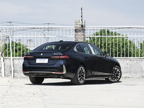 2026�� �Ŀ� 530Li ������ ������װ
